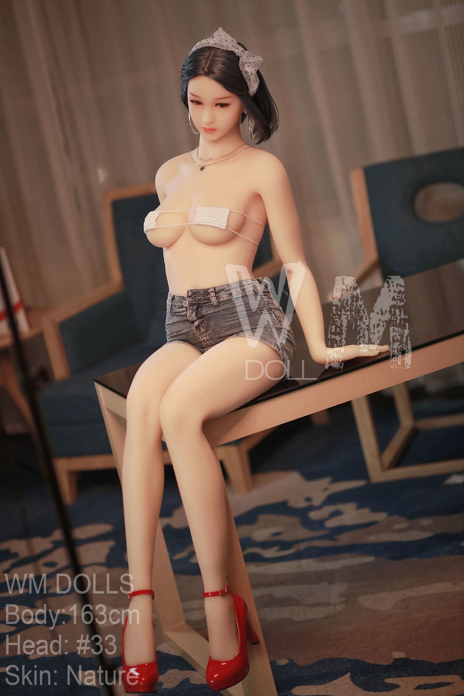Секс-лялька Katoo фото 14 - SexDolls.com.ua Секс лялька Katoo в одязі сидить