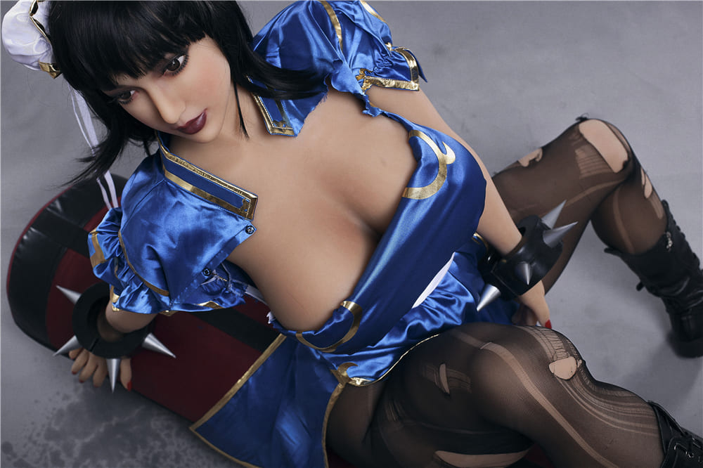 Секс-лялька Patty фото 1 - SexDolls.com.ua Секс лялька брюнетка Patty в синій сукні