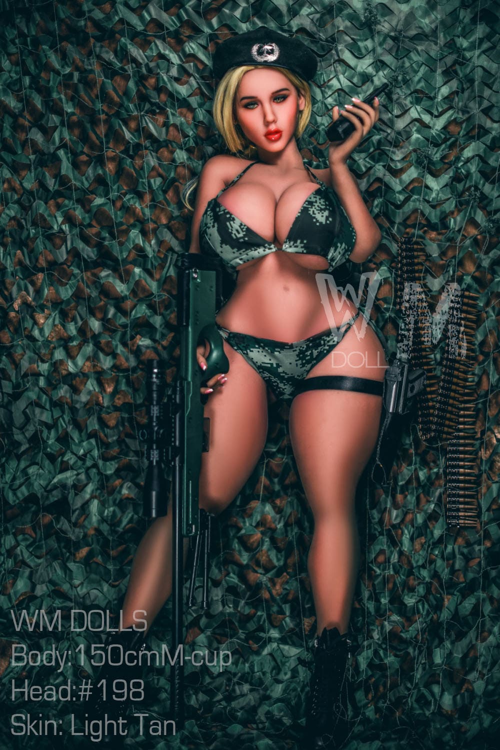 Секс-лялька Skye фото 11 - SexDolls.com.ua Пишнотіла секс лялька Skye у купальнику дивиться прямо