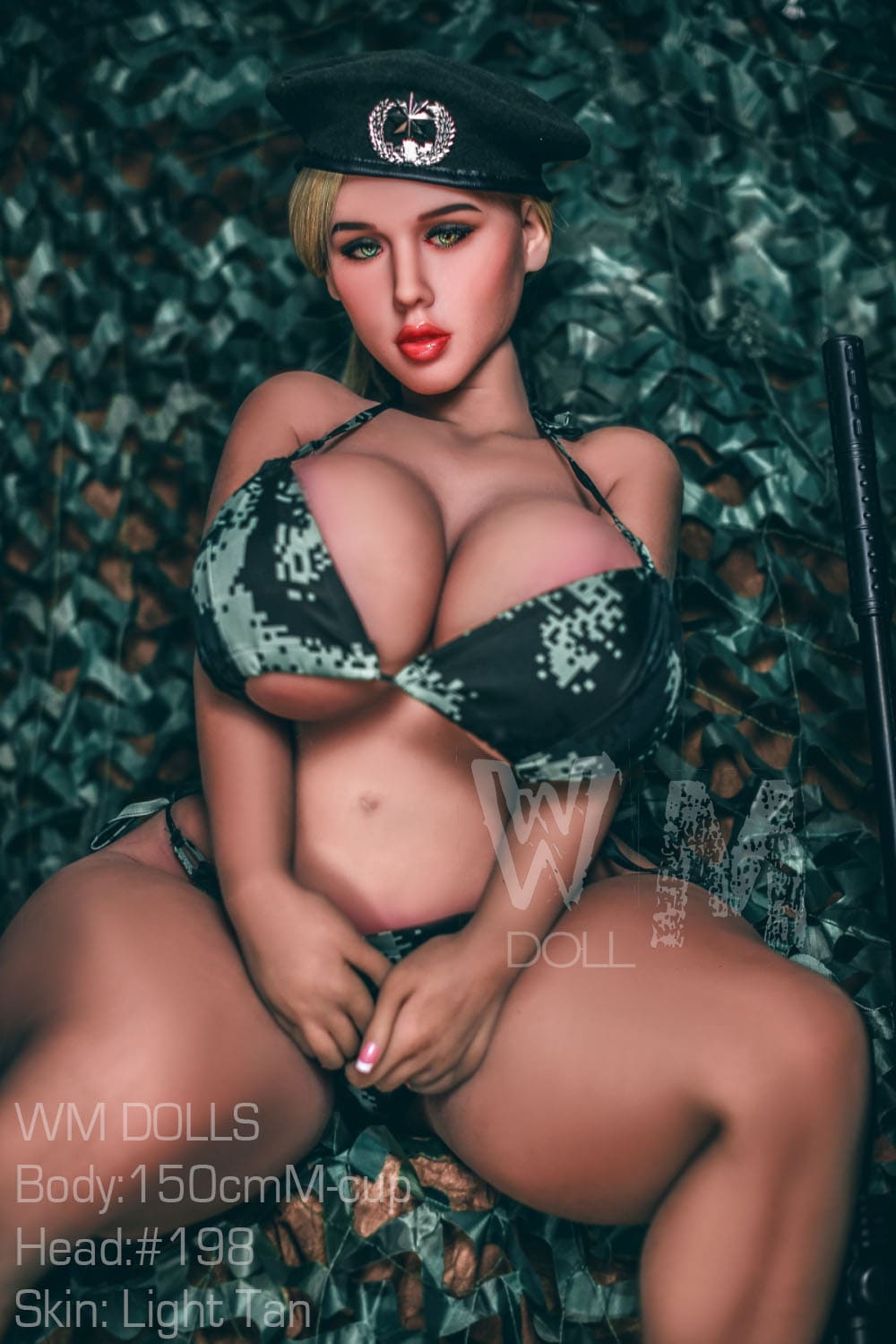 Секс-лялька Skye фото 20 - SexDolls.com.ua Реалістична секс лялька Skye у купальнику дивиться прямо