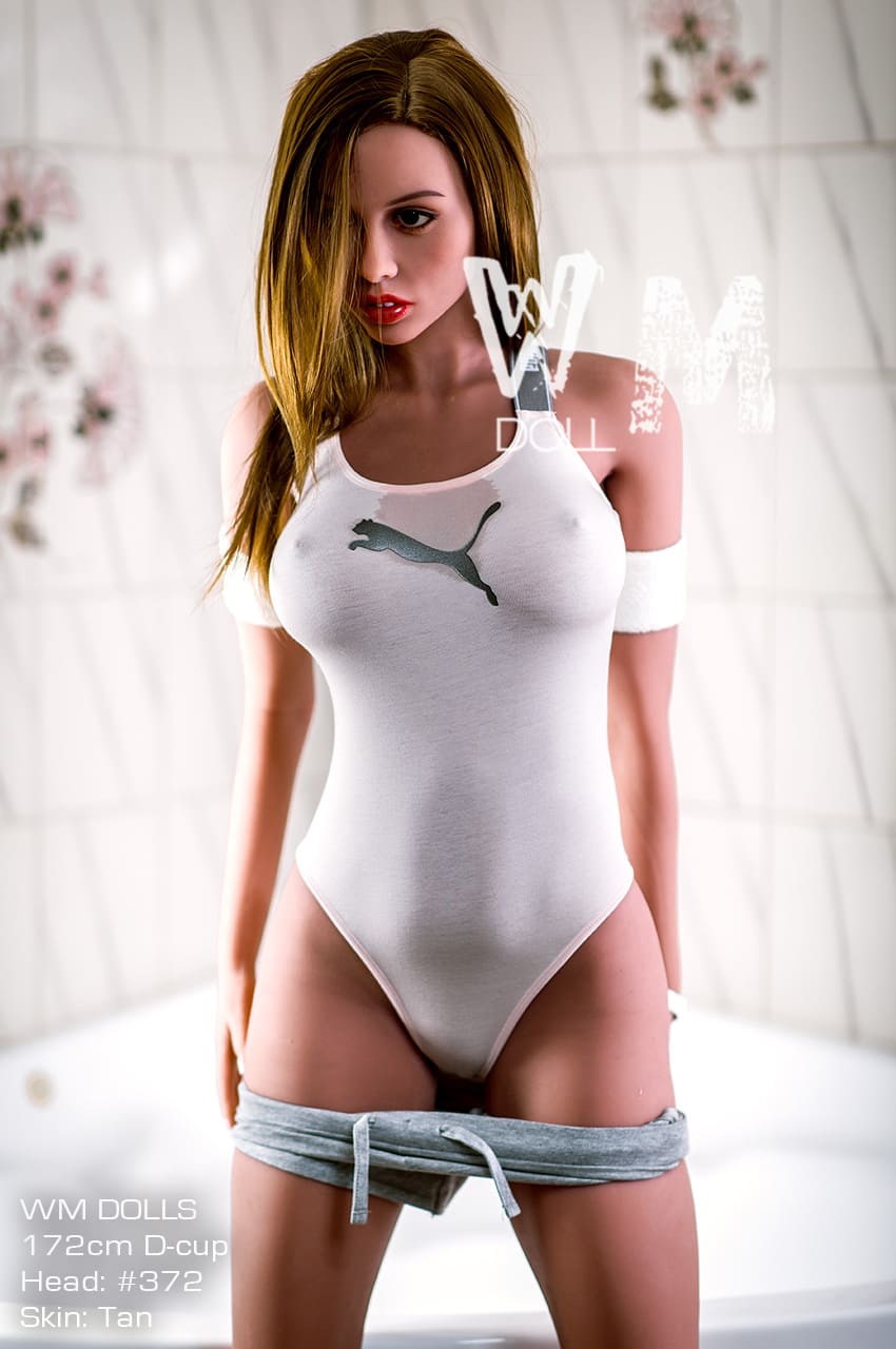 секс лялька Mercedes - SexDolls.com.ua Секс лялька Mercedes в білому купальнику позує