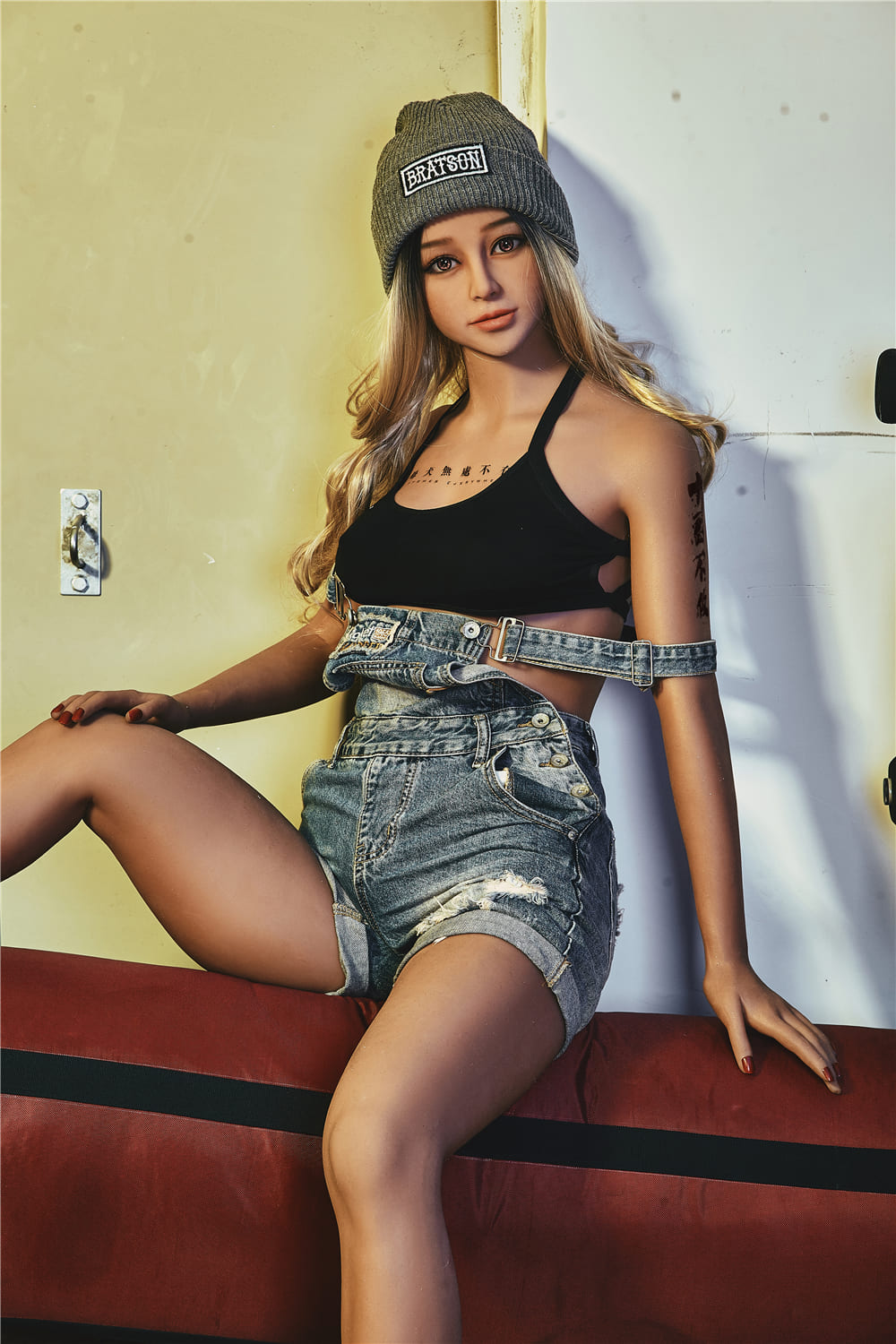 Секс-лялька Luciana фото 17 - SexDolls.com.ua Секс лялька Luciana в шапці