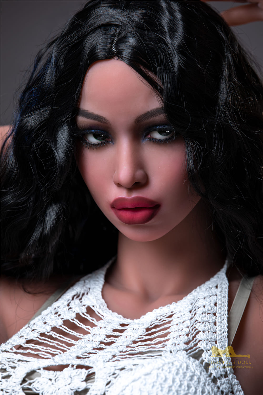 секс-лялька Alta - фото 2 - SexDolls.com.ua Секс лялька губи Alta в червоній помаді