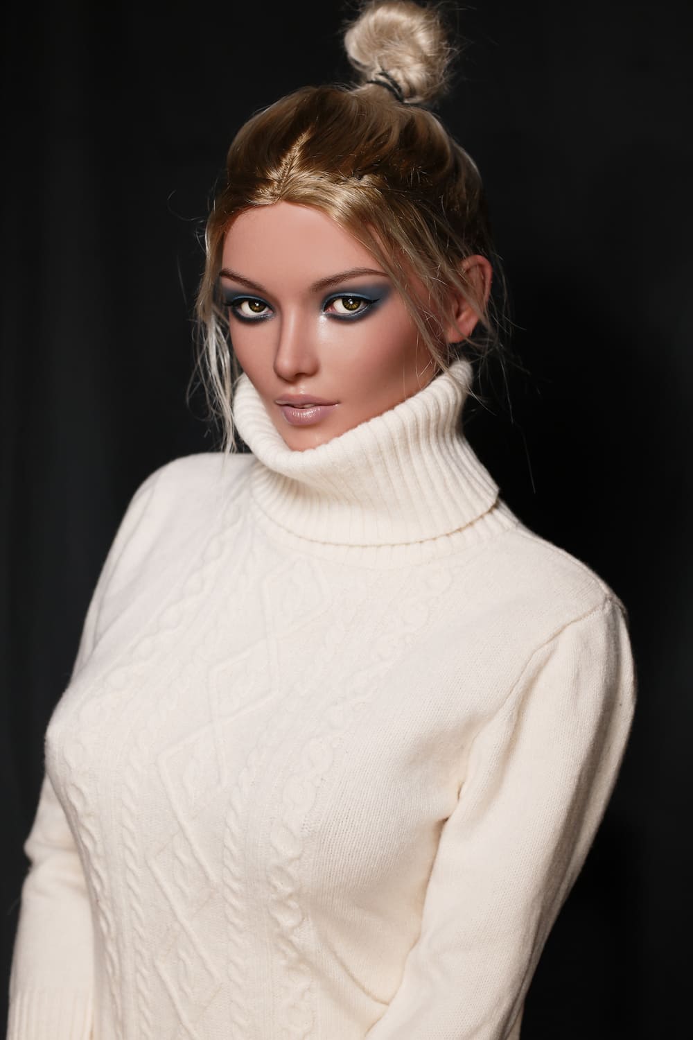 Секс-лялька Andre - фото 7 - SexDolls.com.ua Секс лялька Andre у білій кофті з горловиною