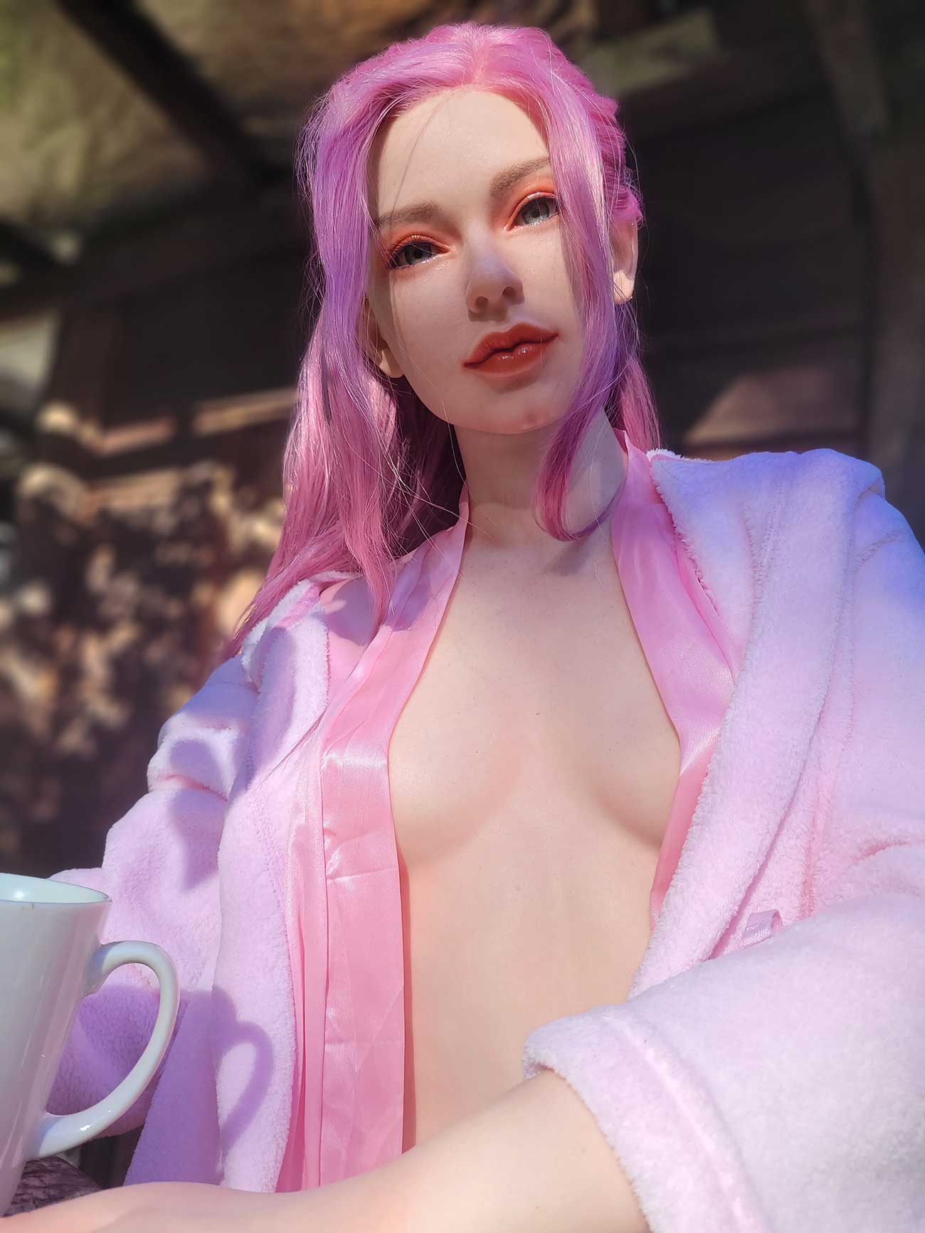 Секс-лялька Queen фото 19 - SexDolls.com.ua Секс лялька Queen з рожевим волоссям в сорочці