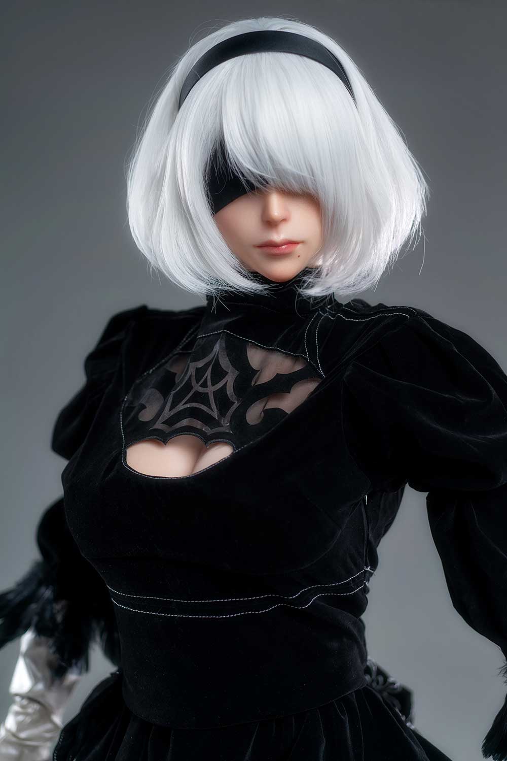 Секс-лялька Yorha - фото 11 - SexDolls.com.ua Секс лялька Yorha у чорній масці на очах