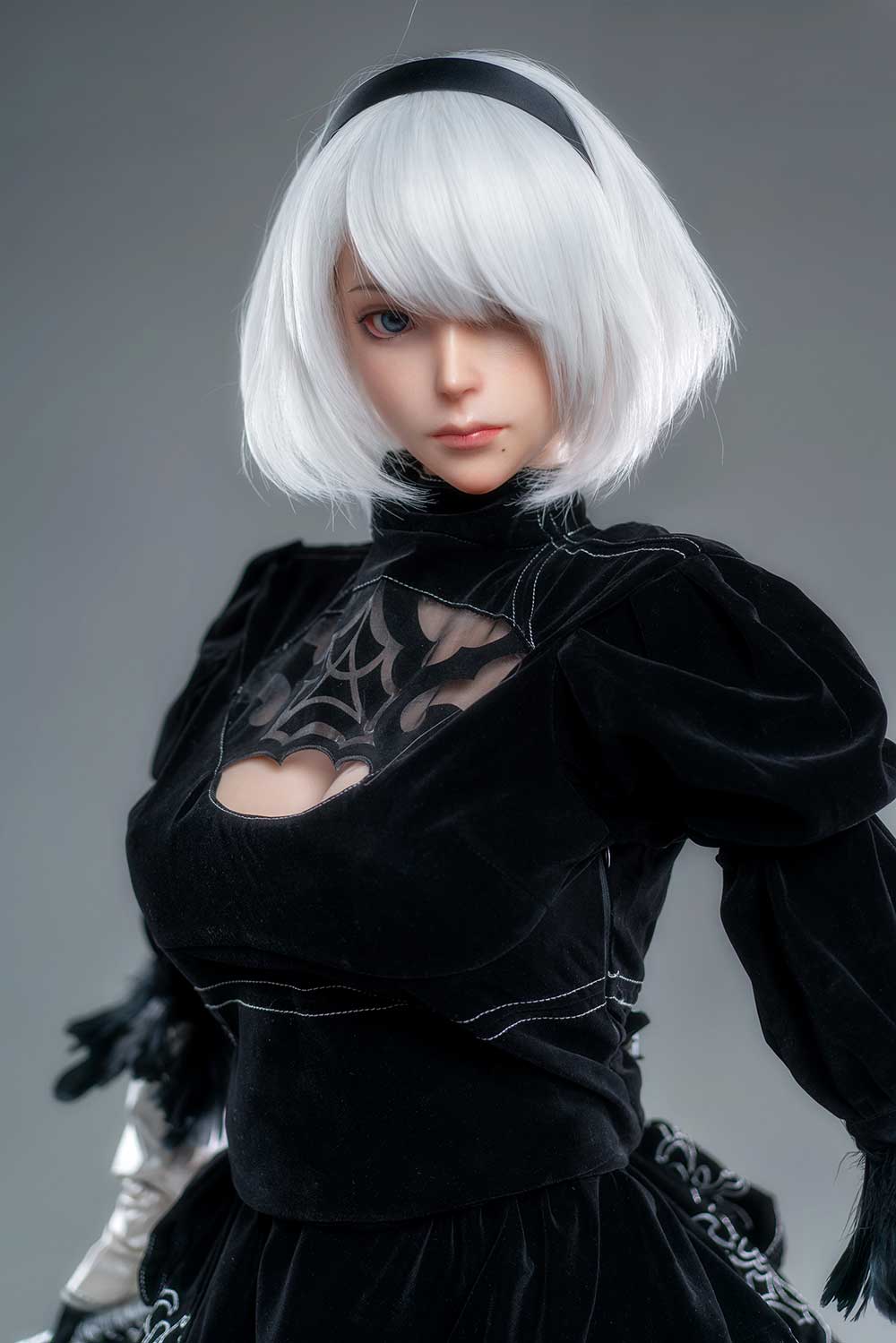 Секс-лялька Yorha - фото 12 - SexDolls.com.ua Секс лялька Yorha з чорною повязкою на голові