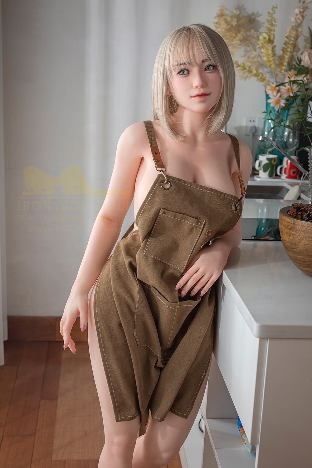 Секс-лялька Almira фото 6 - SexDolls.com.ua Секс лялька Almira в коричневому фартуху