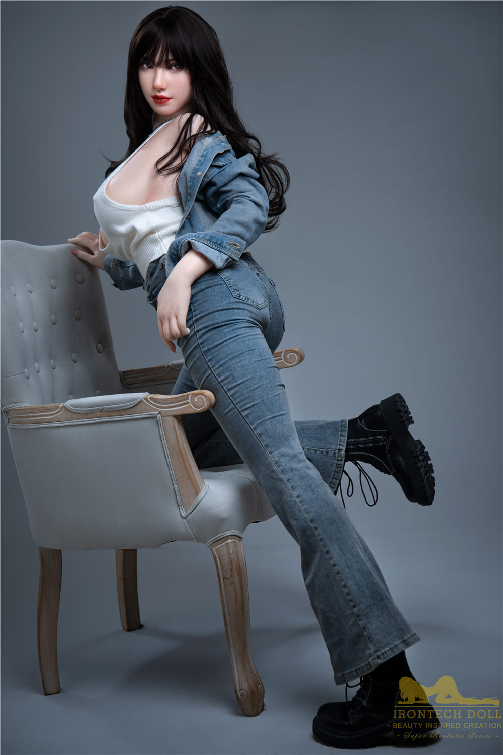 Секс-лялька Kisha фото 12 - SexDolls.com.ua Секс кукла Kisha в джинсах