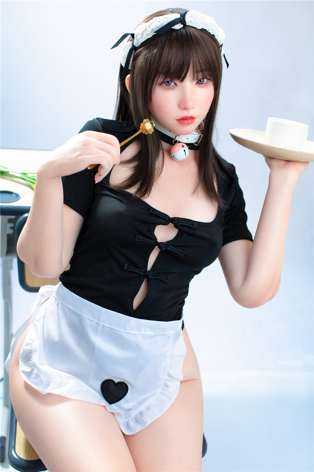 Секс-лялька Weiki фото 1 - SexDolls.com.ua Секс лялька Weiki з ложкою в руках