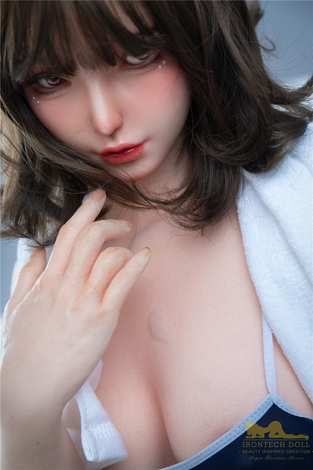 Секс-лялька Mei фото 3 - SexDolls.com.ua Секс лялька Mei дивиться в камеру