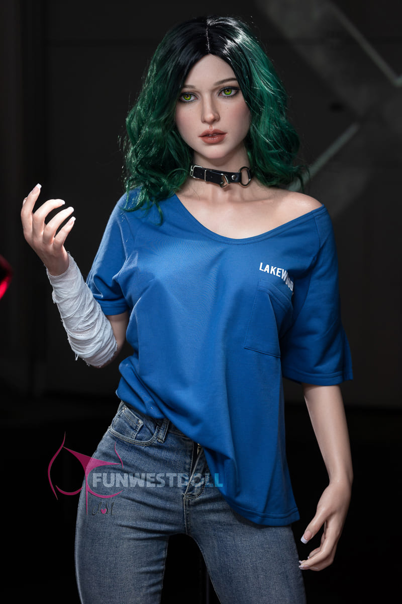 Секс-лялька Aleksa фото 2 - SexDolls.com.ua Секс лялька Aleksa у синій футболці