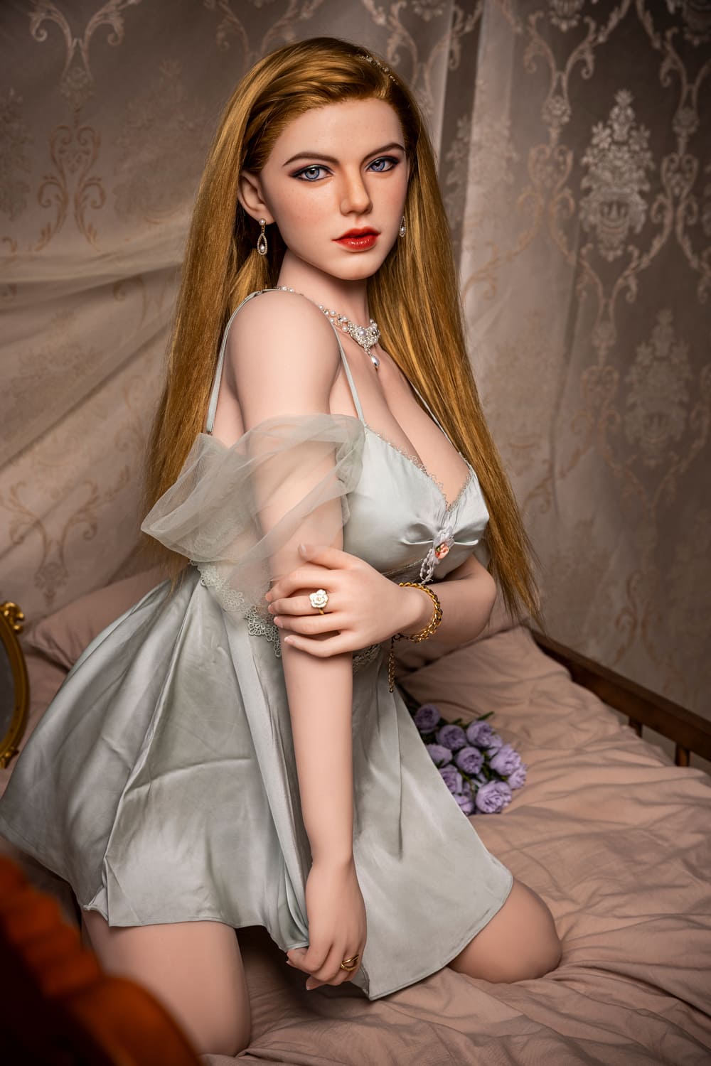 Секс-лялька Abby фото 14 - SexDolls.com.ua Секс лялька Abby сидить боком