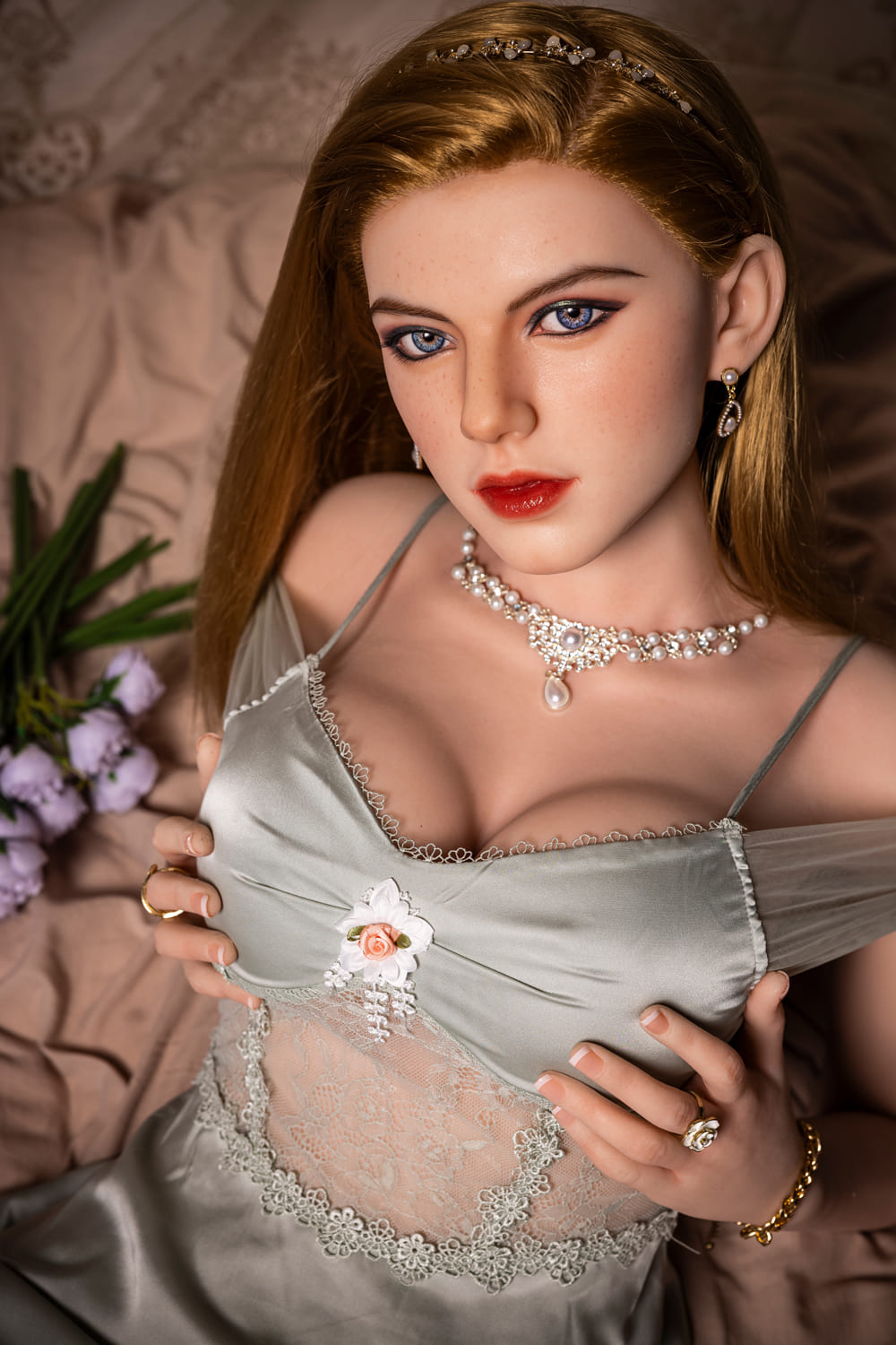 Секс-лялька Abby фото 5 - SexDolls.com.ua Секс лялька Abby в короткій сукні