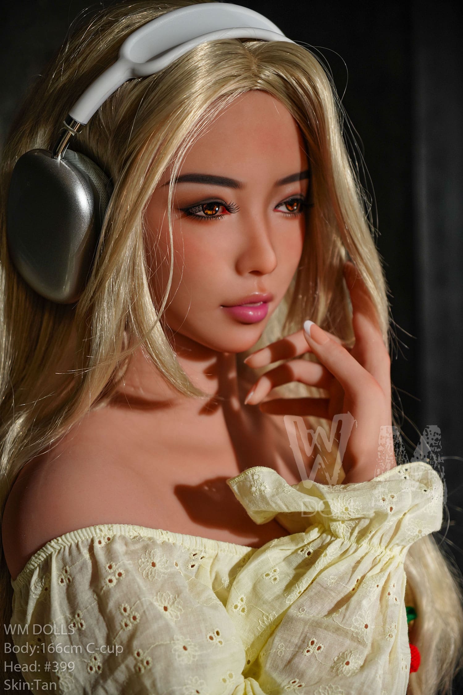Секс-лялька Nadine фото 5 - SexDolls.com.ua Секс лялька Nadine у блузці