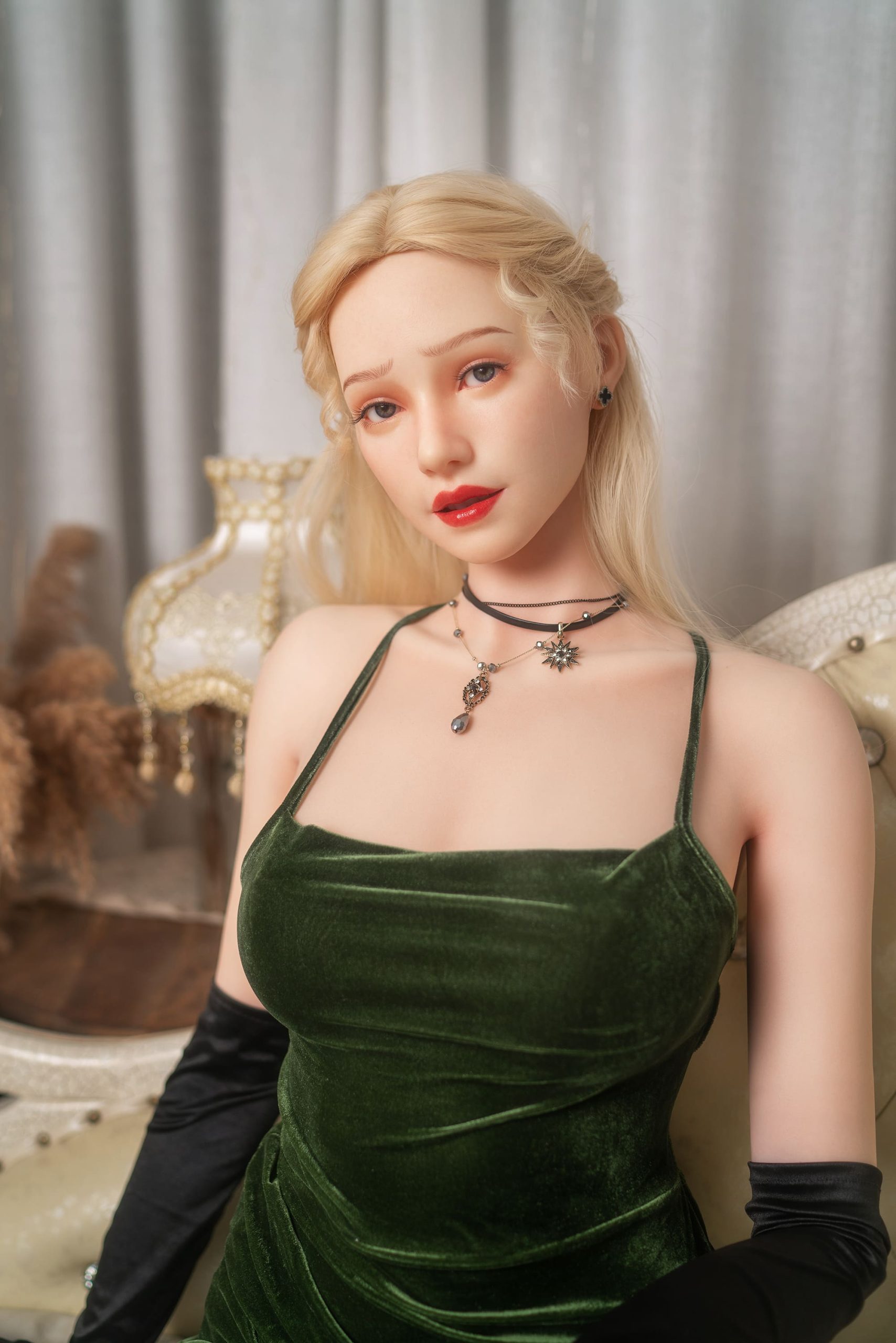 Секс-лялька Hortensia фото 15 - SexDolls.com.ua Секс лялька Hortensia дивиться в камеру