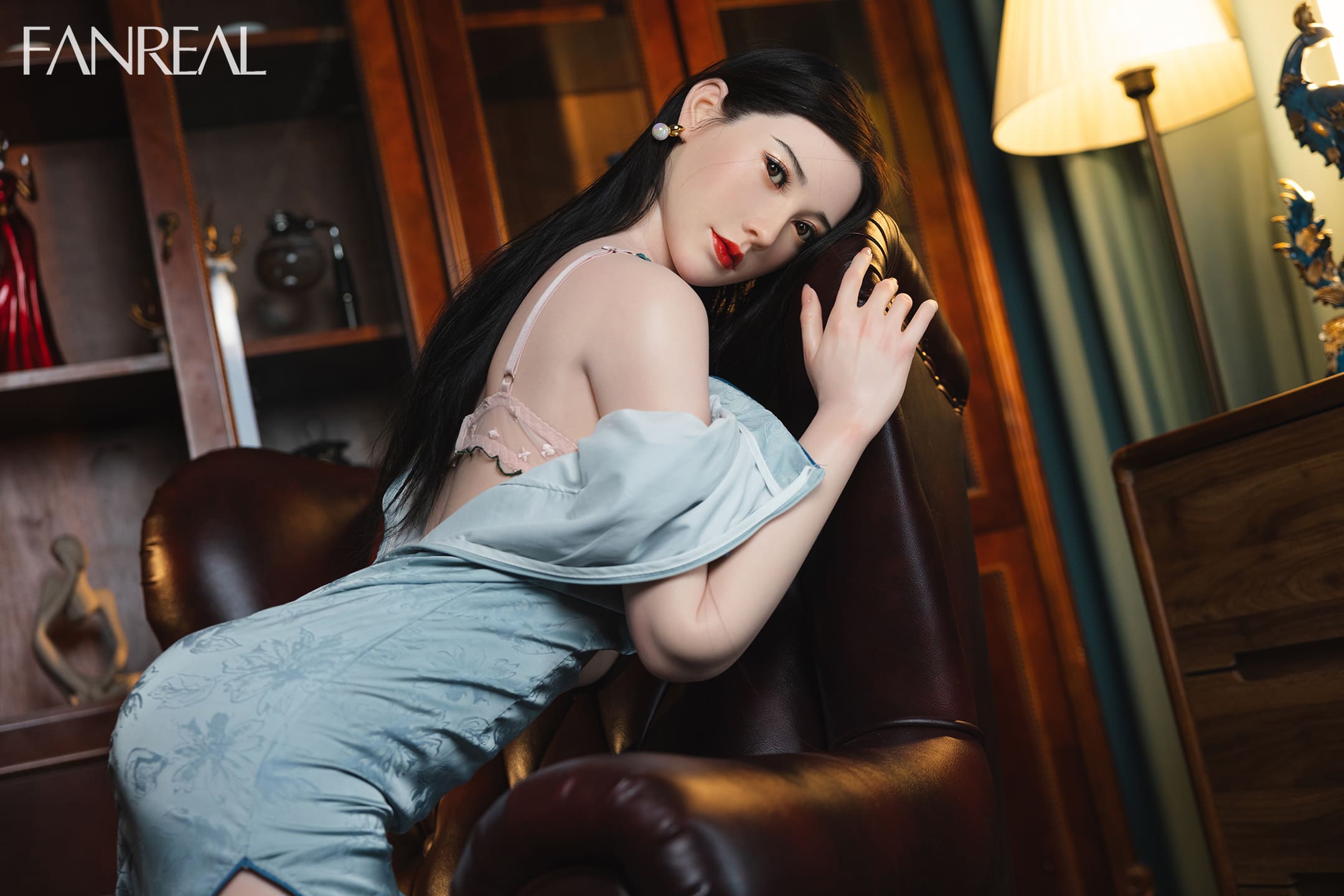 Торс секс-ляльки Vivi фото 13 - SexDolls.com.ua Торс секс ляльки Vivi фото збоку