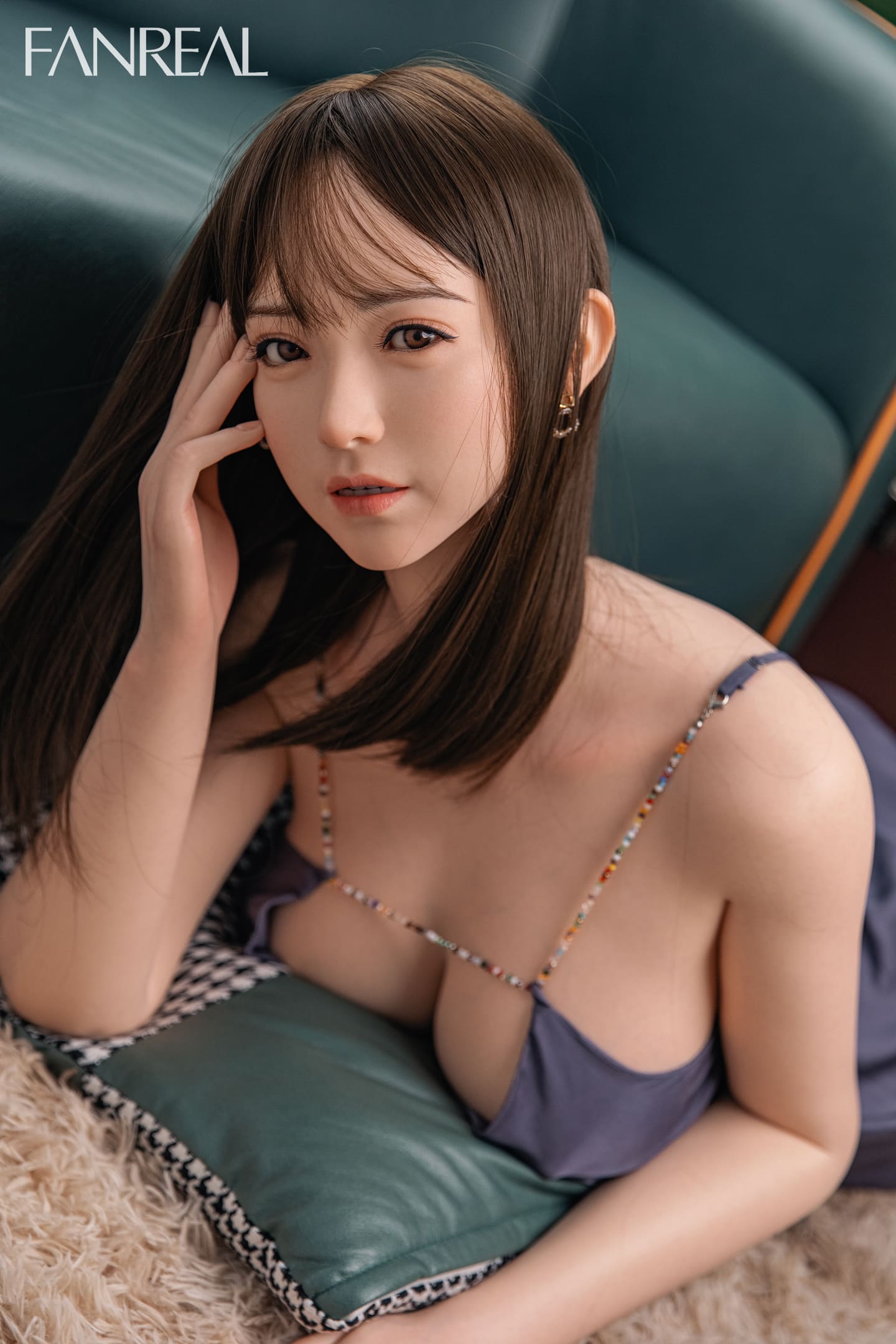 Торс секс-ляльки з головою Hue фото17 - SexDolls.com.ua Торс секс ляльки з головою Hue з короткою стрижкою