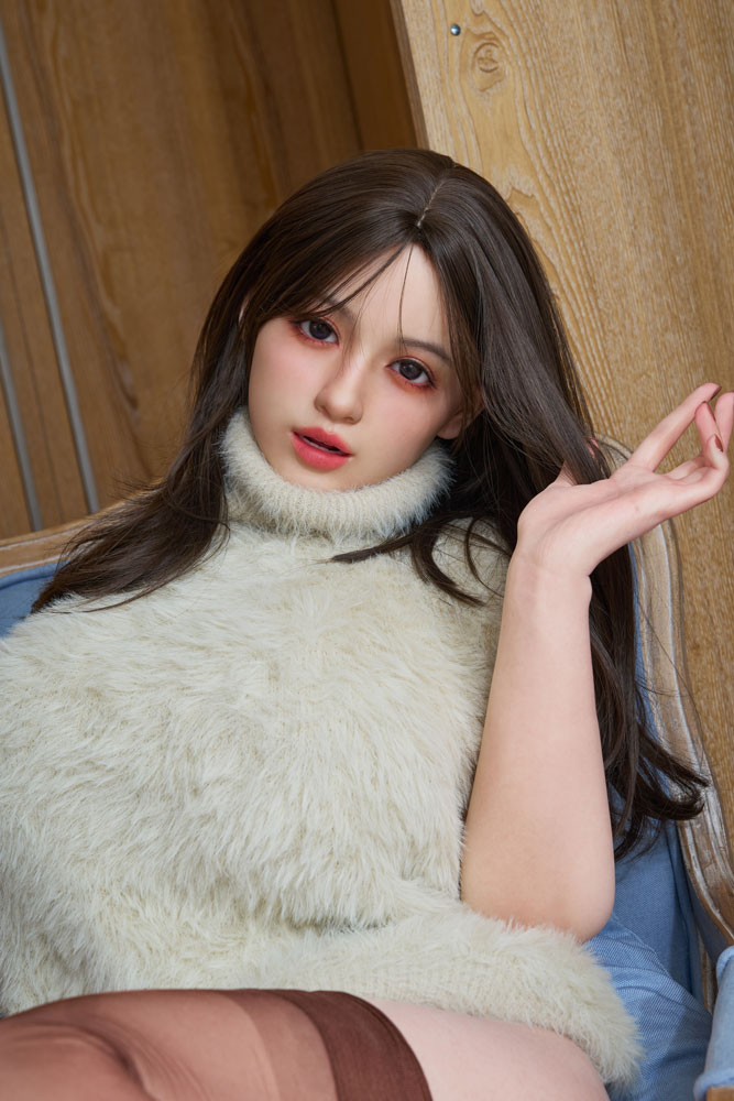 Секс-лялька Misaki фото 42 - SexDolls.com.ua Секс лялька Misaki у пухнастій кофті
