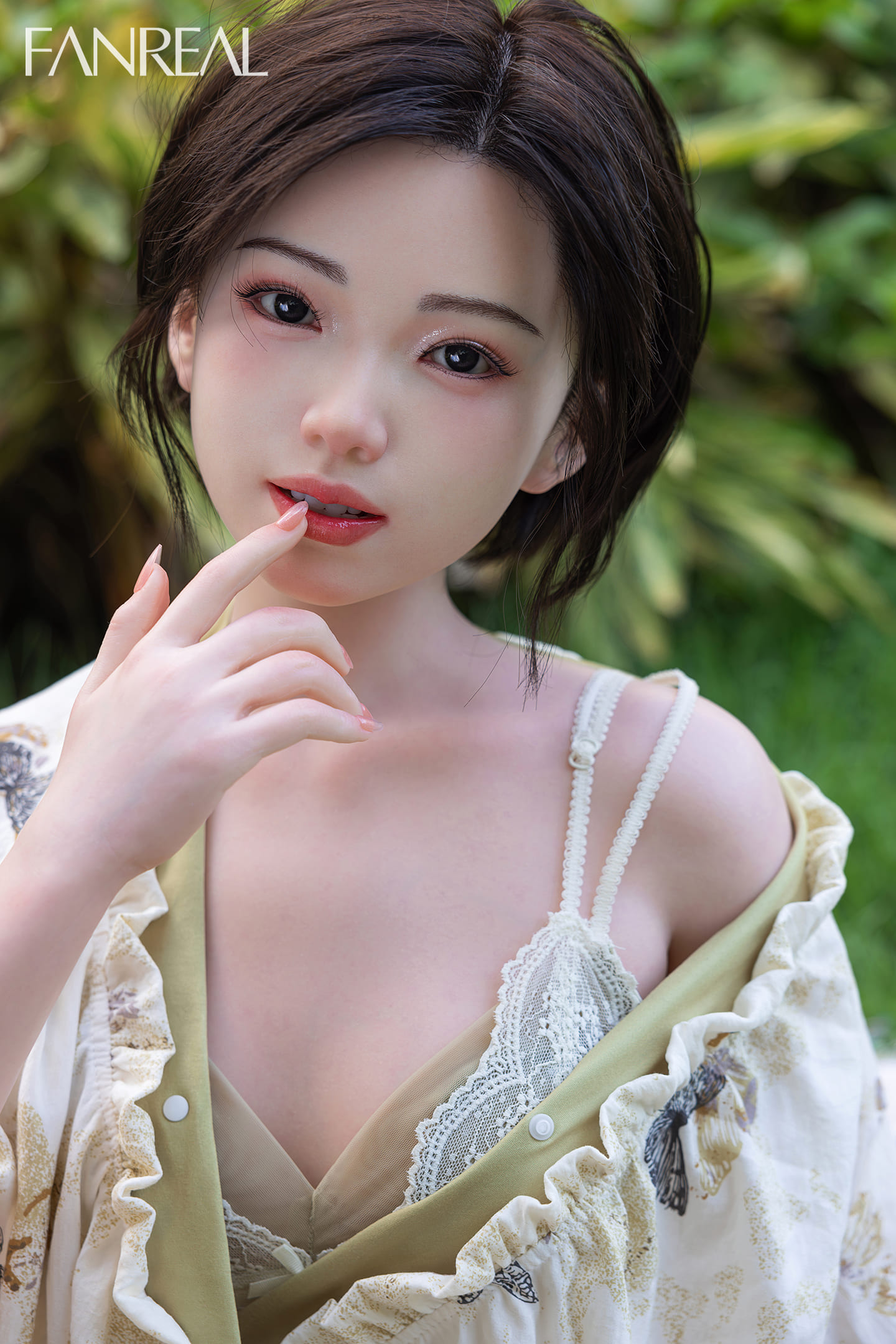 Секс-лялька Sachiko фото 29 - SexDolls.com.ua Секс лялька Sachiko засунула пальця в рот