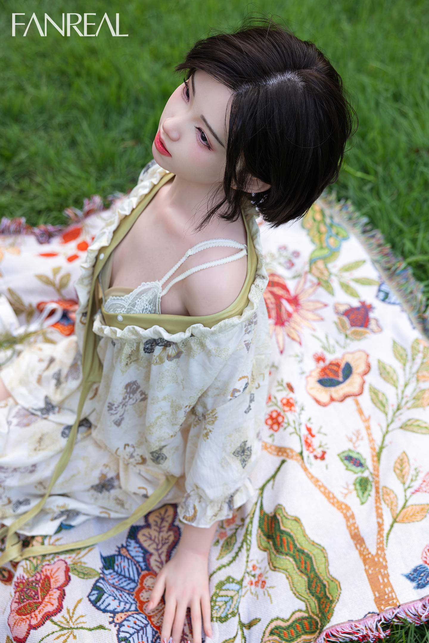 Секс-лялька Sachiko фото 31 - SexDolls.com.ua Секс лялька Sachiko сидить боком